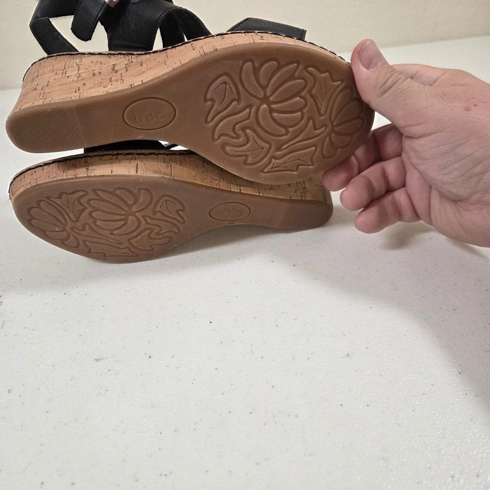 b.o.c.‎ Born Concept Womens Black Wedge Sandals Z13700 Size 9M Cork Heel Buckle